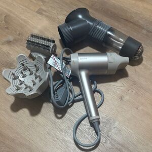 Shark HyperAIR hair dryer IQ 2-in-1 & Attachments $300 Rt